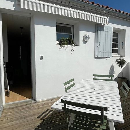 Very Bright Nest With Terrace In The Village La Flotte Exterior foto